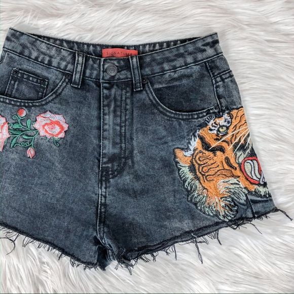 ASOS Pants - ASOS Signature 8 Embroidered High Rise Shorts